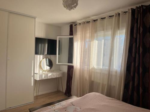 Villepreux House | Maison accueillante a Villepreux avec grand jardin securise