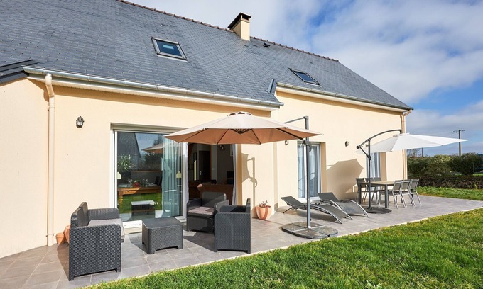 Bricqueville-sur-Mer House | Maison Ariel - Charmante maison pour 6