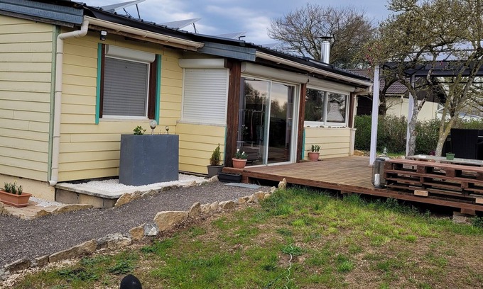 Pagny-la-Ville House | Maison au Bord du Canal