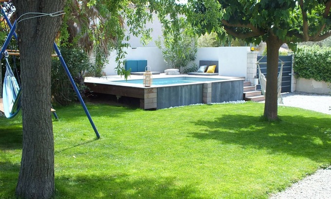 Generac House | Maison Avec Jardin et Piscine Idéal Pour les Familles