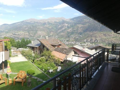 Aymavilles Apartment | MAISON BLANC