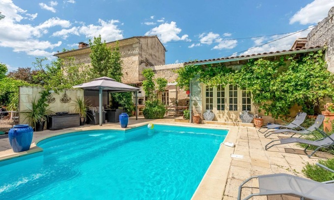 Saint-Seurin-de-Prats Villa | Maison Des Saveurs - Two Bedroom Villa, Sleeps 4