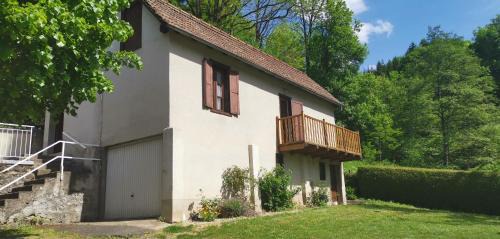 Vic-sur-Cere House | maison d'hôte, gîte, la maisonnette