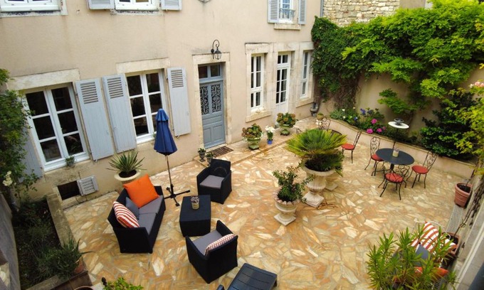 Chateauroux House | Maison d'hôtes de charme - Au Lys Blanc