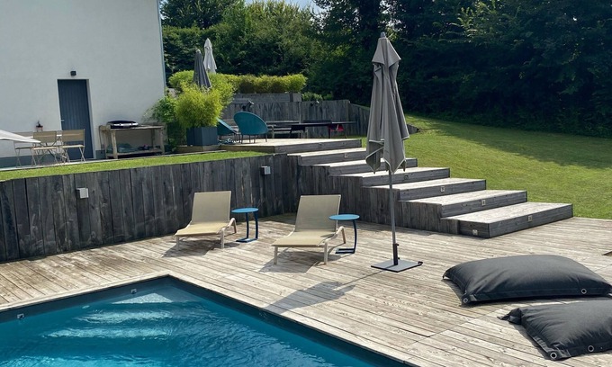 Menthon-Saint-Bernard House | Maison Dexception Avec Piscine Privée,très au Calme Avec vue lac et Montagne