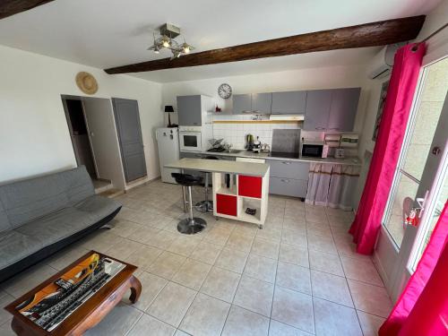 Saint-Come-et-Maruejols Apartment | Maison de charme, pleine nature