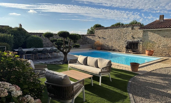 Saint-Georges-de-Montaigu House | Maison de L'Apothicaire - Puy du Fou - Ideal for families