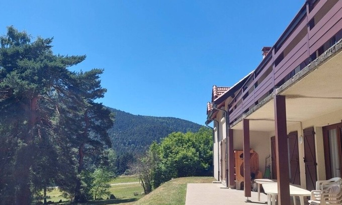 Chalmazel-Jeansagniere House | Maison de la forêt magique