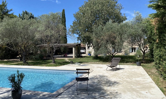 Maubec House | Maison de Vacances Avec Piscine en Plein Village du Luberon