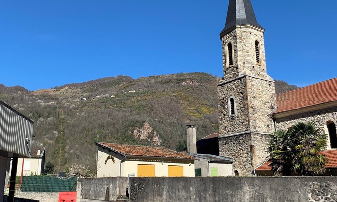 Aston House | Maison de Village 8 Couchages Dans Charmant Petit Village de Montagne