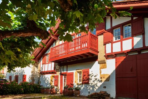 Sare Bed & Breakfast | Maison Dominxenea