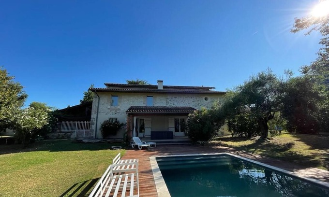 Villeneuve-sur-Lot House | Maison en Pierre Proche du lot et de Toutes Commodités