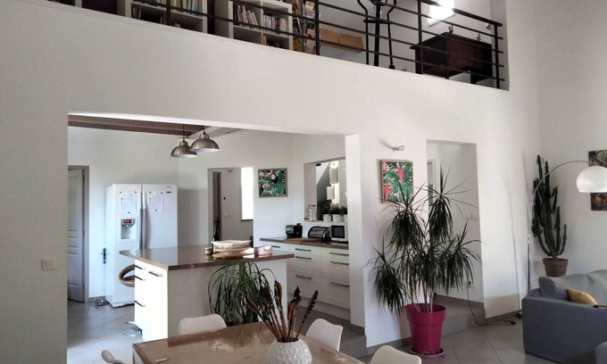 Quissac House | Maison Familiale à la Campagne