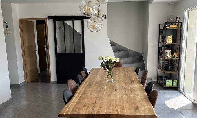 Mondrainville House | Maison Familiale Avec Jacuzzi Proche des Plages du Debarquement