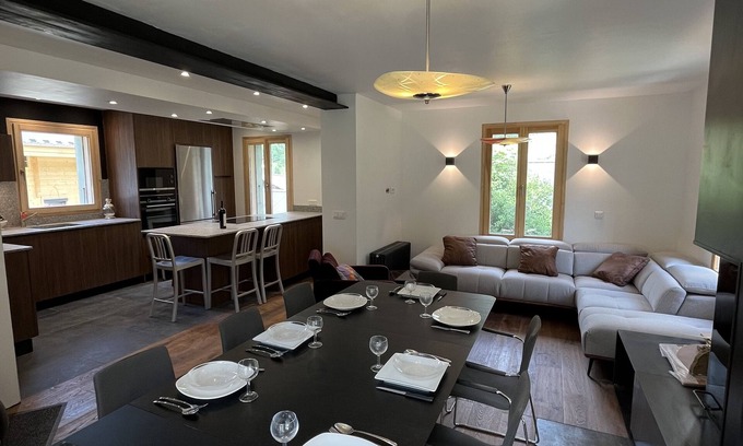 Les Contamines-Montjoie House | Maison Savoyarde des Années 30 Rénovation Récente