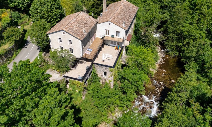 Antraigues-sur-Volane House | Maison Hélice - riverside gîte - Ardeche