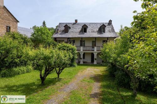 Laissac House | Maison indépendante avec parc privé à Laissac