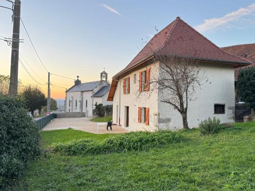 Saint-Genix-sur-Guiers House | Maison Léonora