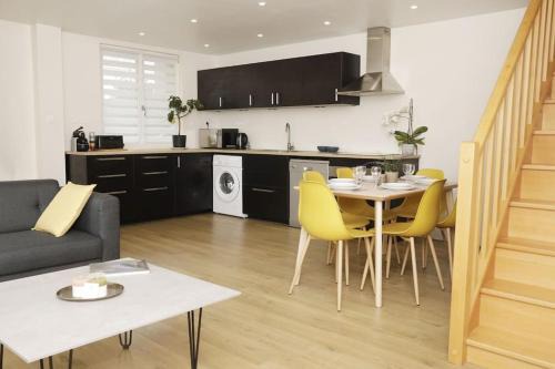 Senlis Apartment | Maison Le Moulin Vert by La Boîte En Plus