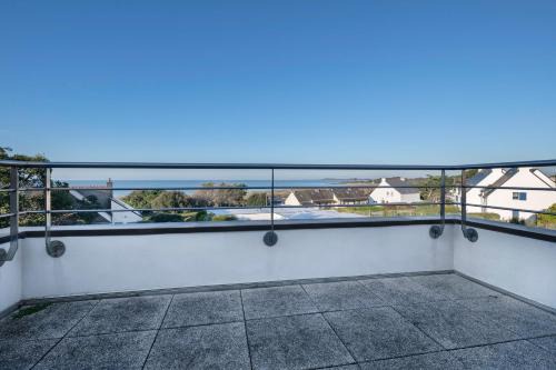 Saint-Gildas-de-Rhuys House | Maison lumineuse vue sur mer (200m de la plage)