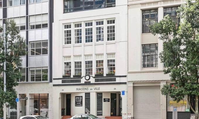 Auckland Central Business District Apartment | Maison Marvel l Enormous Loft Apt l Heart of City