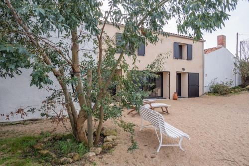 Jard-sur-Mer House | Maison pour 6 - Jardin - 950m de la plage