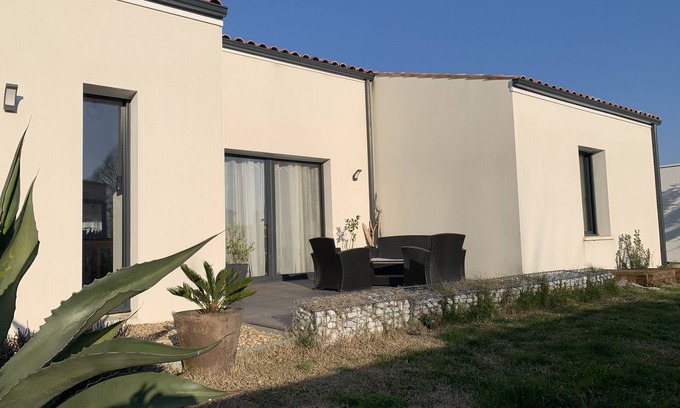 Vaux-sur-Mer House | Maison Proche Centre et Plages