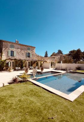 Solerieux House | Maison Roucas - Restaurant et chambres d'hôtes