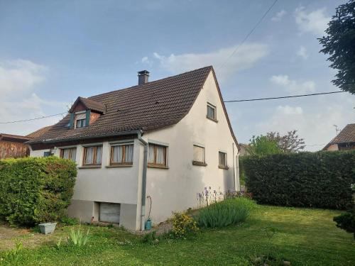 Sainte-Croix-en-Plaine House | Maison spacieuse à Sainte-Croix-en-Plaine avec jardin