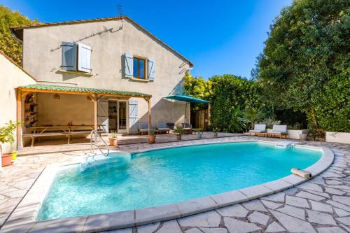 Villemagne-l'Argentiere House | Maison Sur La Mare