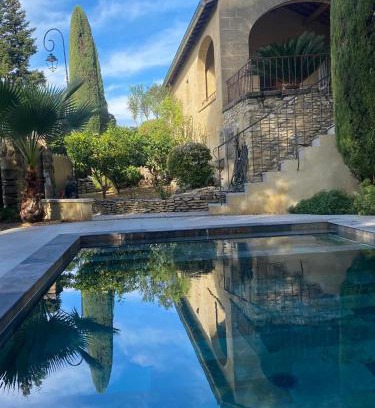 Saint-Maximin Villa | Maison uzès piscine plein sud avec superbe vue