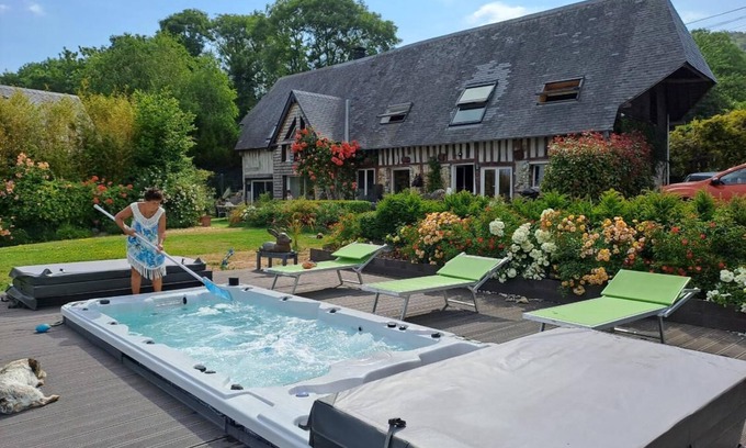 Pennedepie House | Maison vue mer Avec Pool House et spa de Nage Entre Deauville et Honfleur