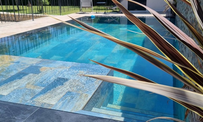 Maubec House | Maison vue sur le Lubéron Avec Piscine Miroir