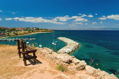 Nea Fokaia House | Maisonette with stunning view
