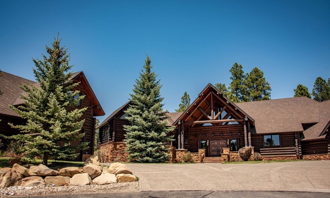 Pagosa Springs House | Majestic Colorado Log Home, Borders National Forest, Stunning