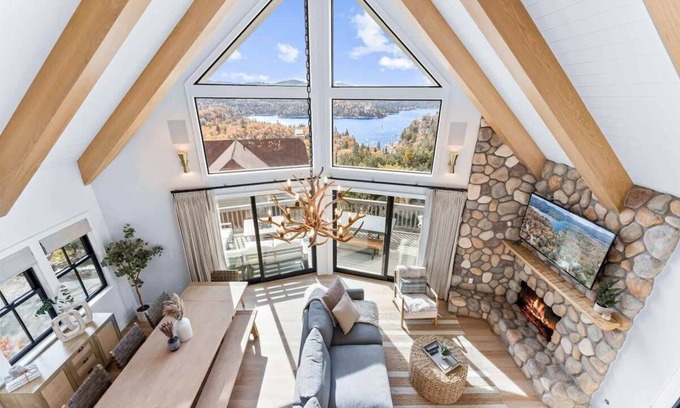 Lake Arrowhead House | Majestic Lakeview Lodge w/Private Dock