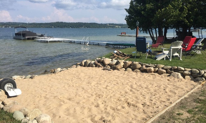 Cedar House | Make family memories here on Lake Leelanau.