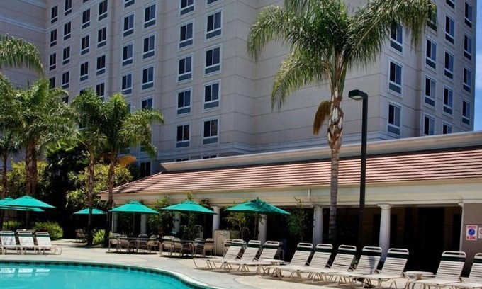 Anaheim Resort Hotel | Make Your Trip More Enjoyable! 2 Comfortable Units, Near Disneyland Park!