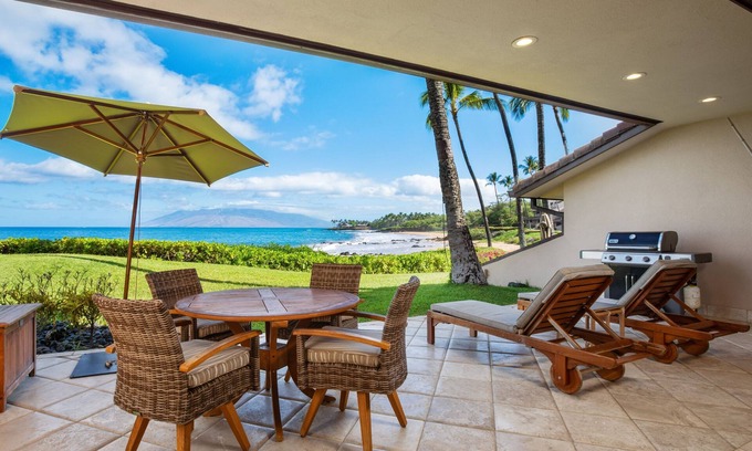 Wailea Condo | Makena Surf E102 Beachfront Resort - 2 Bedroom Oceanfront Condo