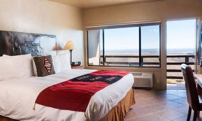 Mesa Verde National Park Hotel | Making The Best Memories Along The Way! Free Parking, Onsite Lounge, Restaurant