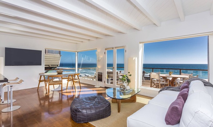 Malibu House | Malibu Beach House 70 ft Of Sand On Private Beach