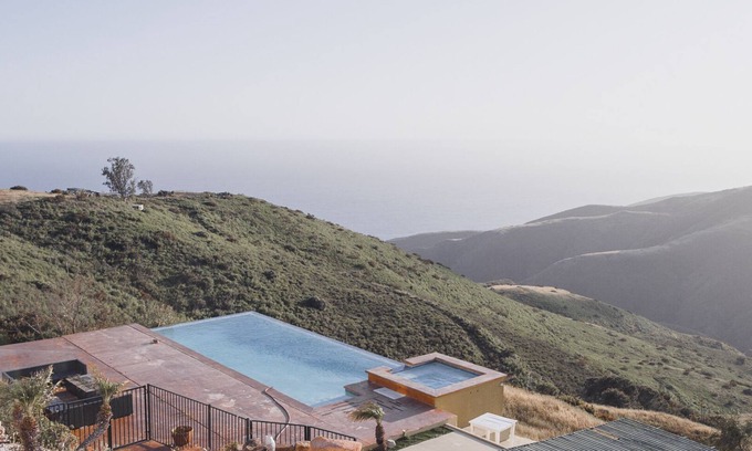 Malibu House | Malibu Oceanview Villa — Incredible Views + Pool — Sleeps 12