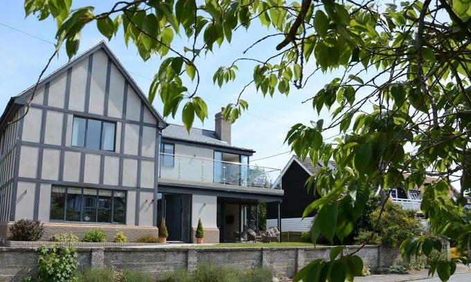 Thorpeness Cottage | MALLARDS, THORPENESS, family friendly, with a garden in Thorpeness