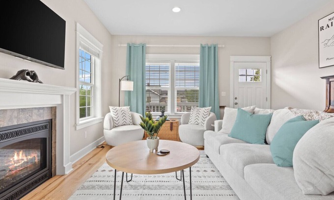 Bremerton House | Manette Cottage Oasis - Close to Downtown!