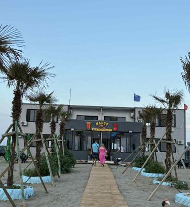 Mbrostar-Urë Hotel | Mango Beach and Hotel