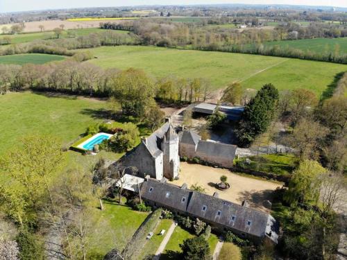 Plouagat Bed & Breakfast | Manoir de Fornebello 16e siècle - Chambres d'Hôtes de prestige avec piscine