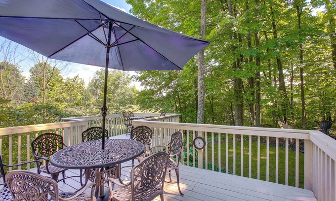 Cedar Cottage | Manor Green: Cedar Home w/Fire Pit, 3 Mi to Lake!