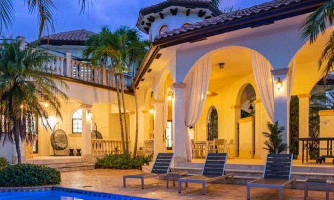 Plantation Apartment | Mansion 7k SF Cinema/GameRoom/Pool