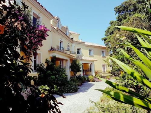 Achilleio House | Mansion like house close to beach and Corfu town