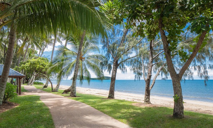 Palm Cove Hotel | Mantra Amphora